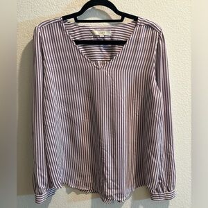 LOFT | V-Neck Blouse | Medium